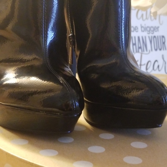 Jessica Simpson

 19

Women's Zamia Ankle Boot - Picture 6 of 8